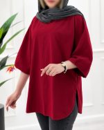 شومیز زنانه لینن با طراحی یقه گرد هفتی، پایین هلالی و چاک‌دار، مناسب استایل تابستانی در ۹ رنگ متنوع.