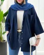 شومیز زنانه گلایل با طراحی یقه مردانه، آستین سه‌ربع و جنس لینن خنک، مناسب استایل‌های روزمره و مهمانی، در ۹ رنگ متنوع.