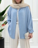 مانتو زنانه ساناز با طراحی یقه مردانه، آستین پیله‌دار، رنگ‌بندی متنوع و پارچه خنک لولیکس، مناسب استایل تابستانه شیک و روزمره