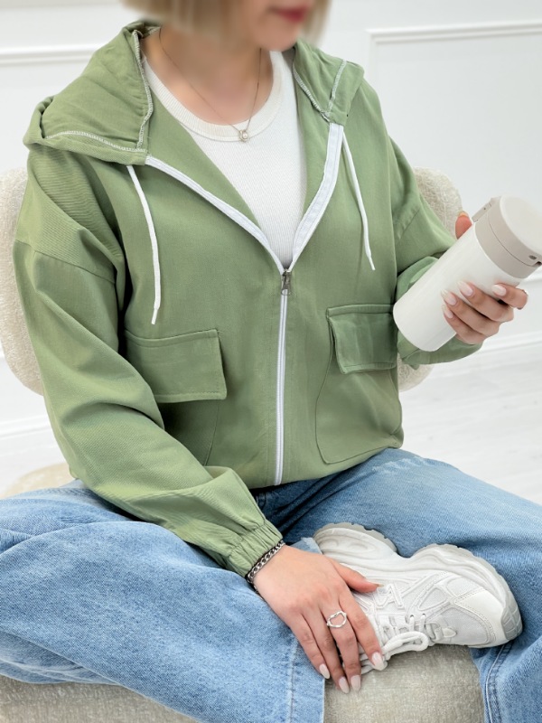 Picsart_25-10-27_22-35-54-595