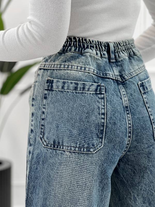 Picsart_25-10-27_23-27-38-064