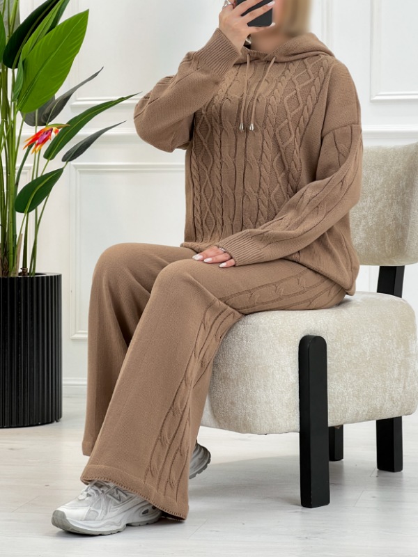 Picsart_25-10-29_16-44-48-428