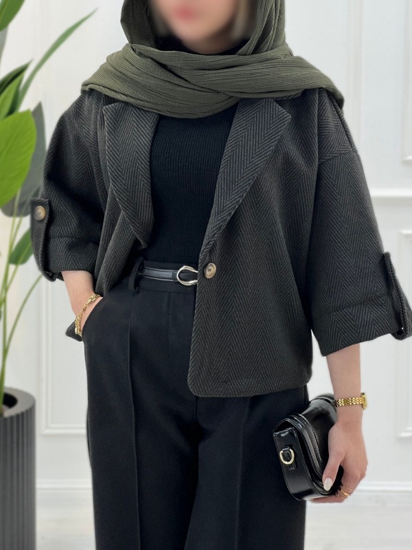 Picsart_25-11-04_16-02-40-425