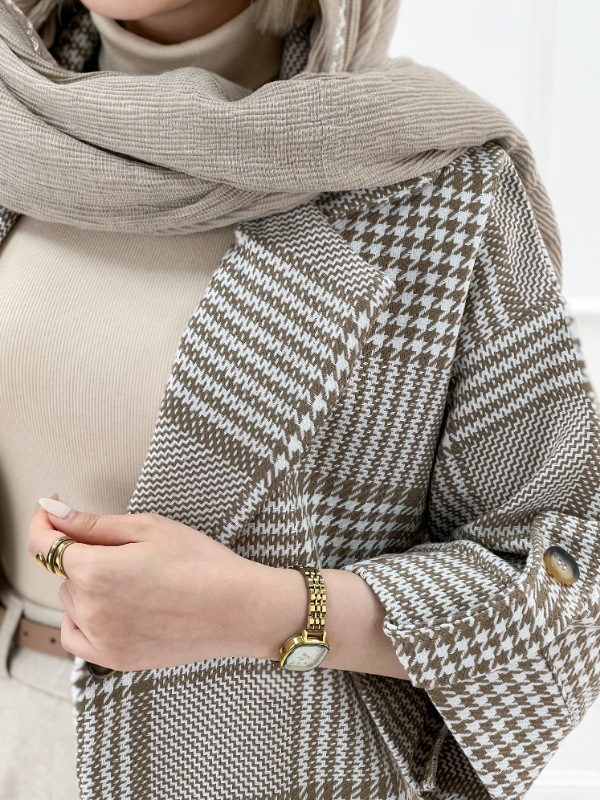 Picsart_25-11-05_15-22-50-063