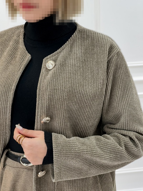 Picsart_25-11-05_17-34-17-983