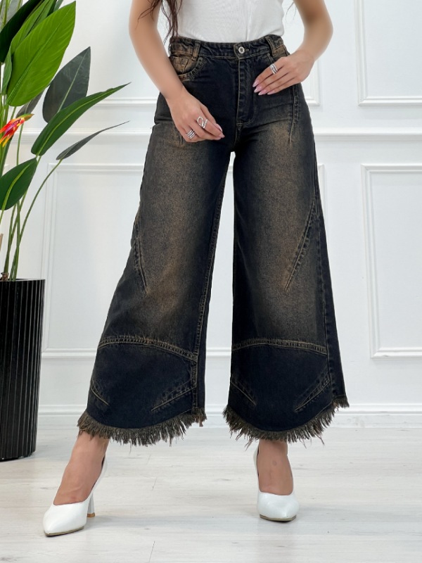 Picsart_25-11-11_23-18-59-887