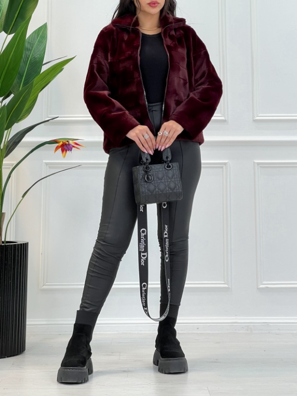 Picsart_25-11-16_23-01-52-192