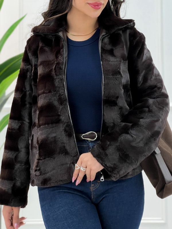 Picsart_25-11-16_23-05-59-742