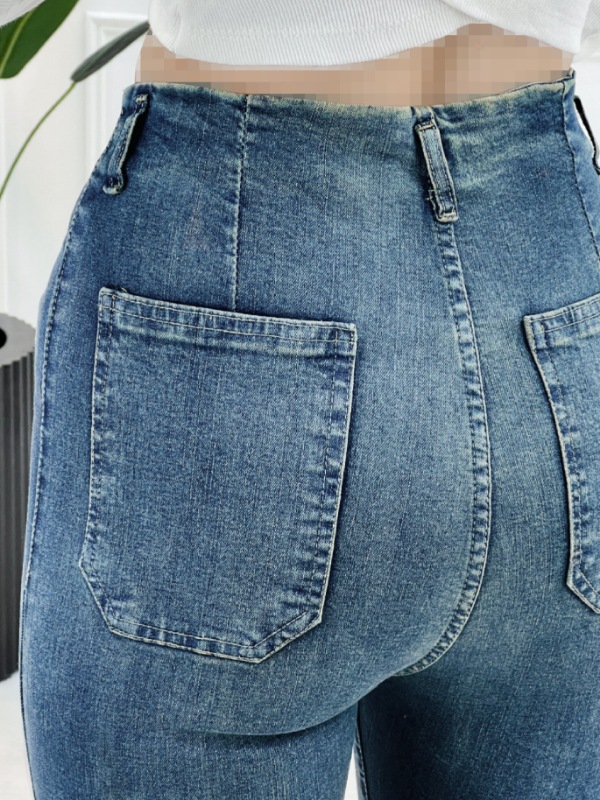 Picsart_25-11-22_17-01-28-829