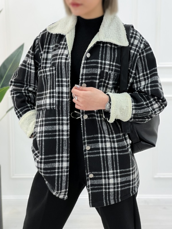 Picsart_25-12-07_23-25-43-938