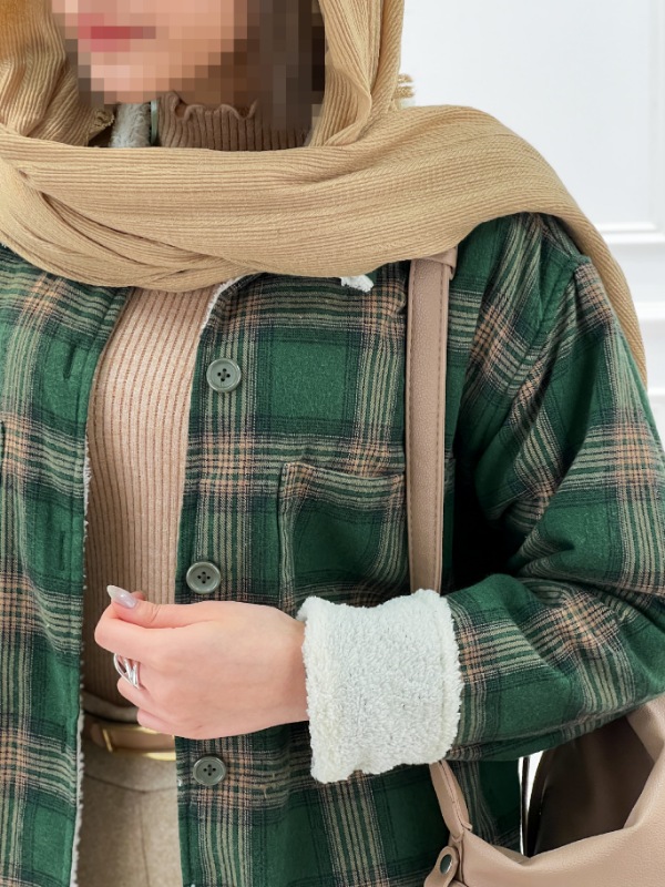 Picsart_25-12-07_23-43-23-596