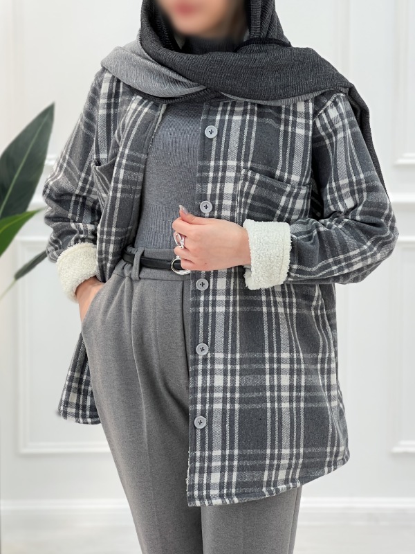 Picsart_25-12-07_23-53-14-415