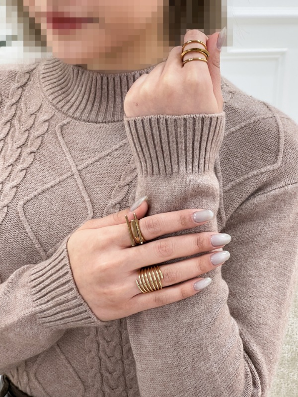 Picsart_25-12-10_23-09-43-181