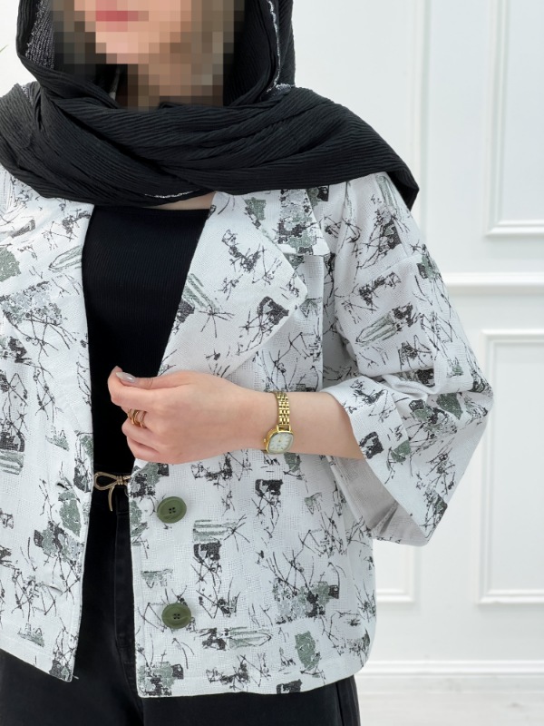 Picsart_25-12-15_23-41-28-105