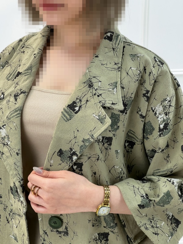 Picsart_25-12-15_23-44-17-645