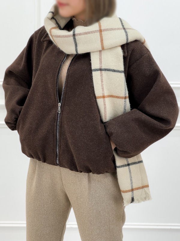 Picsart_25-12-17_18-01-19-393 بامبر فوتر دخترانه و زنانه آستردار با طراحی اسپرت، یقه مردانه و زیپدار مناسب فصول سرد سال