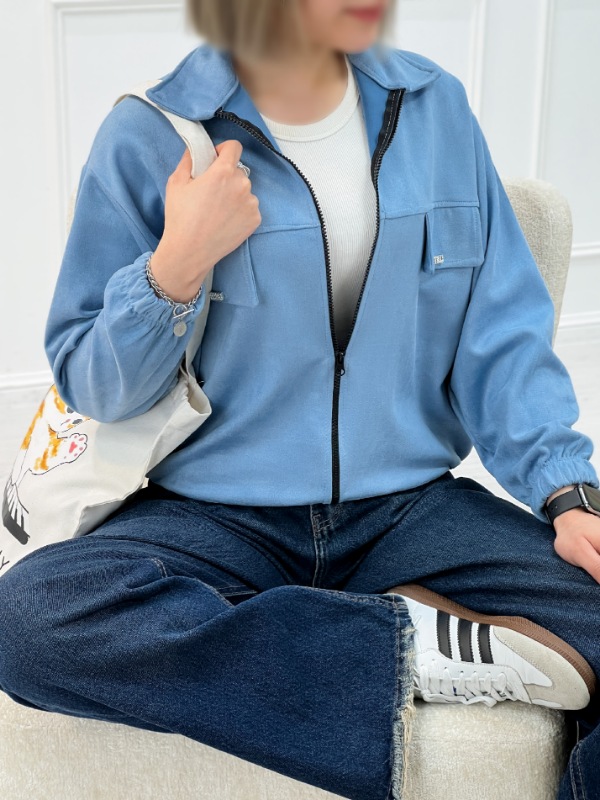 Picsart_25-12-18_10-34-31-191