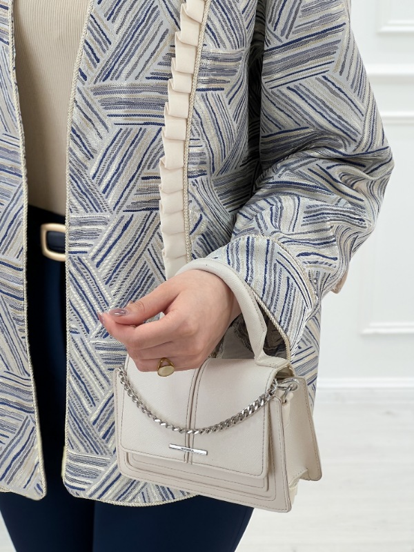 Picsart_26-02-19_14-39-52-465