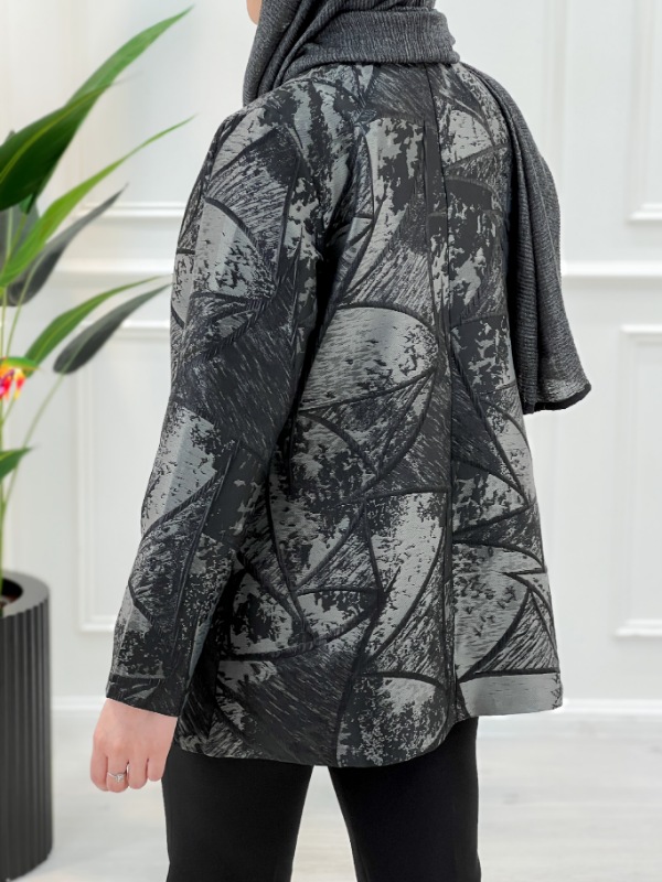 Picsart_26-02-21_22-49-36-281